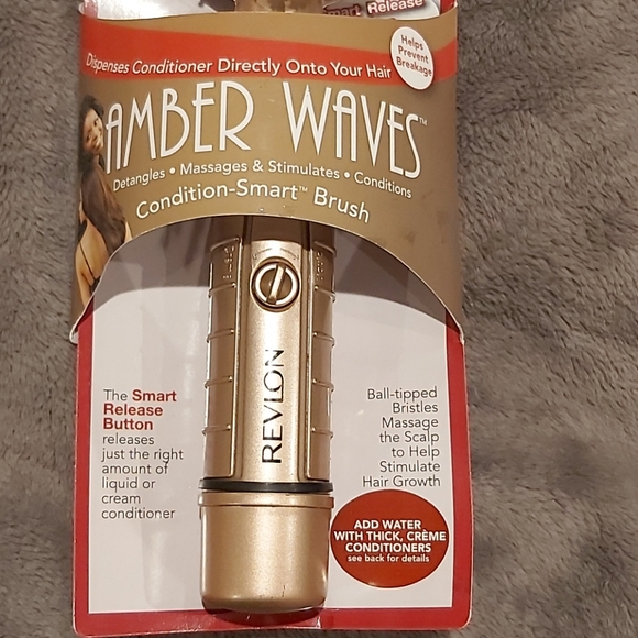 New Revlon Amber Waves Condition-Smart Hairbrush - Picture 2 of 5